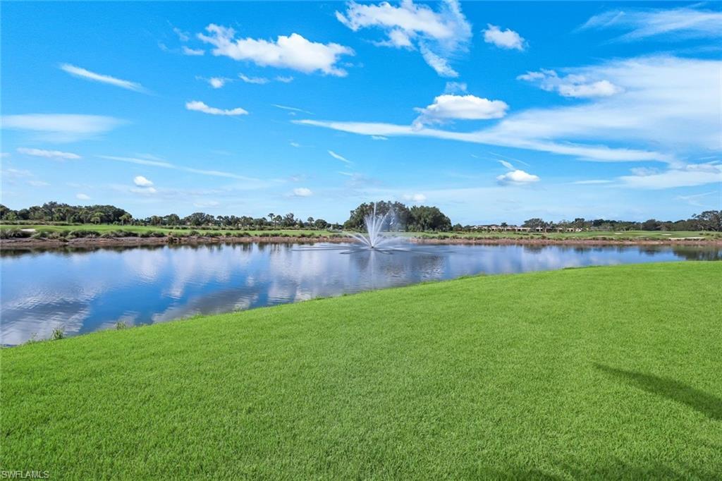 558 Avellino Isles CIR 14102