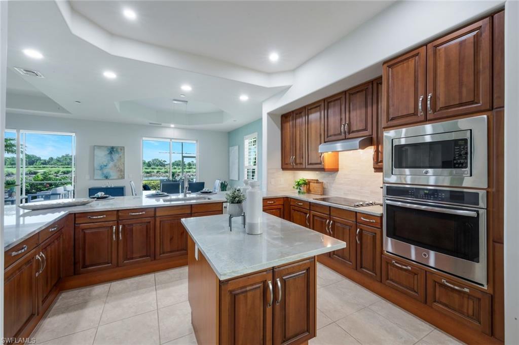 558 Avellino Isles CIR 14102