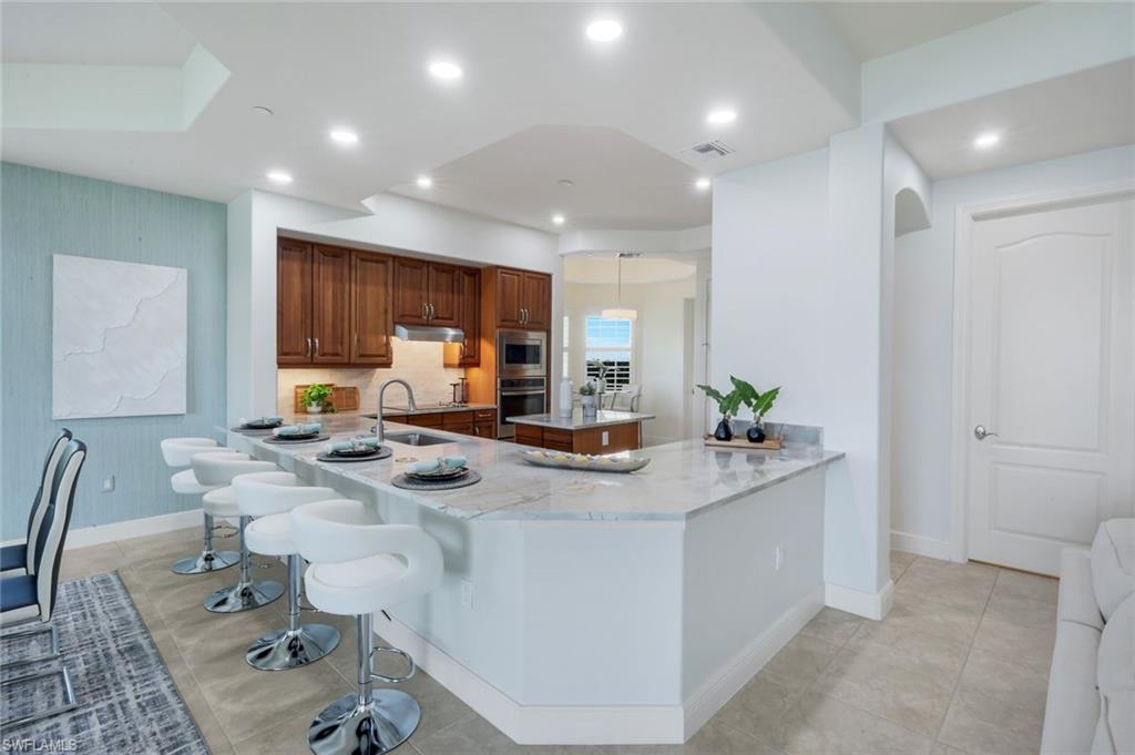 558 Avellino Isles CIR 14102