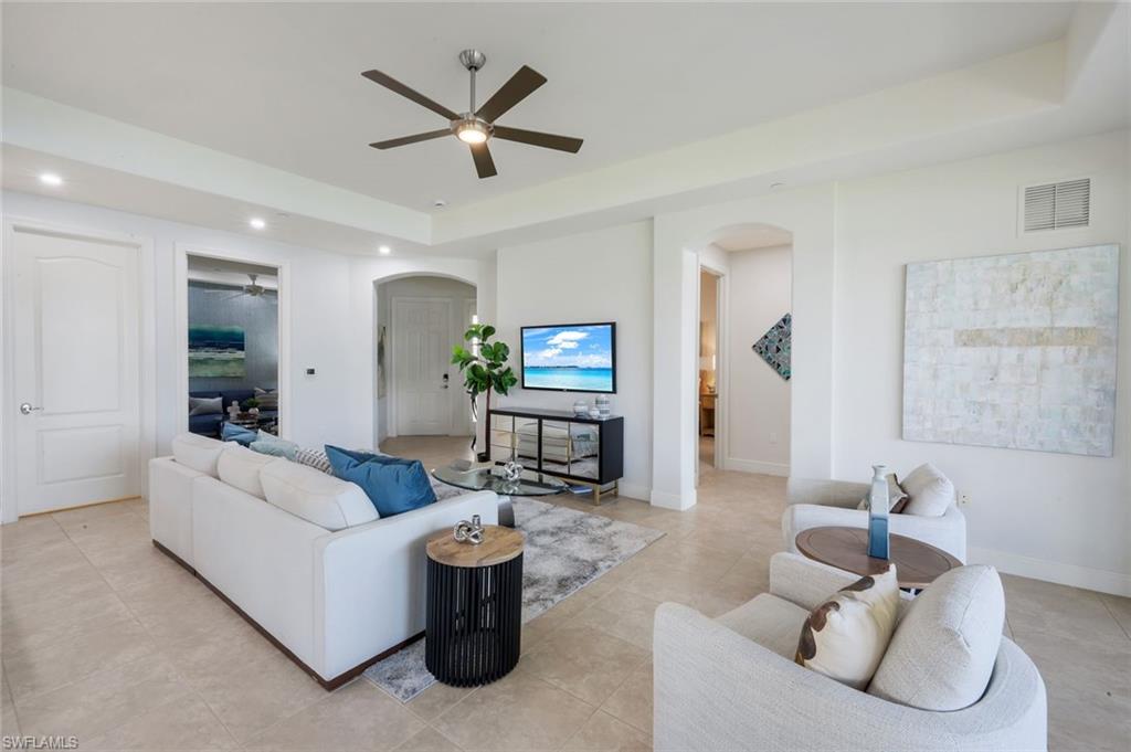 558 Avellino Isles CIR 14102