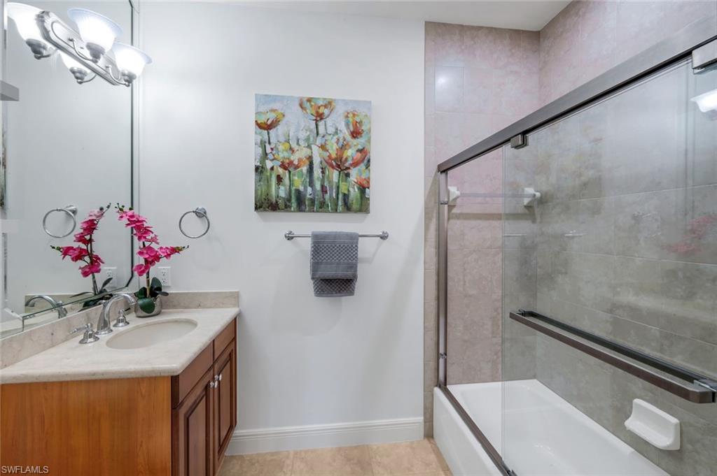 558 Avellino Isles CIR 14102