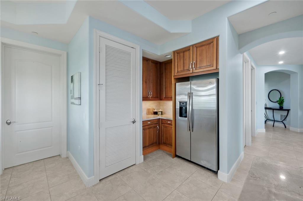 558 Avellino Isles CIR 14102