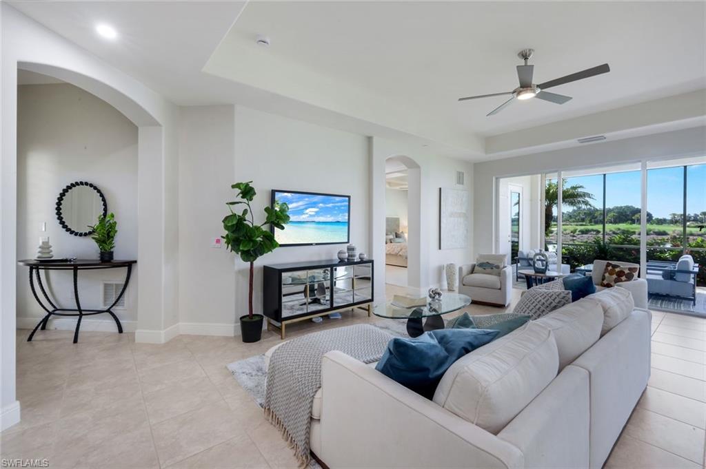 558 Avellino Isles CIR 14102