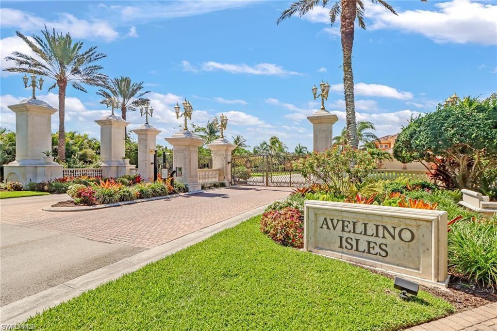 558 Avellino Isles CIR 14102