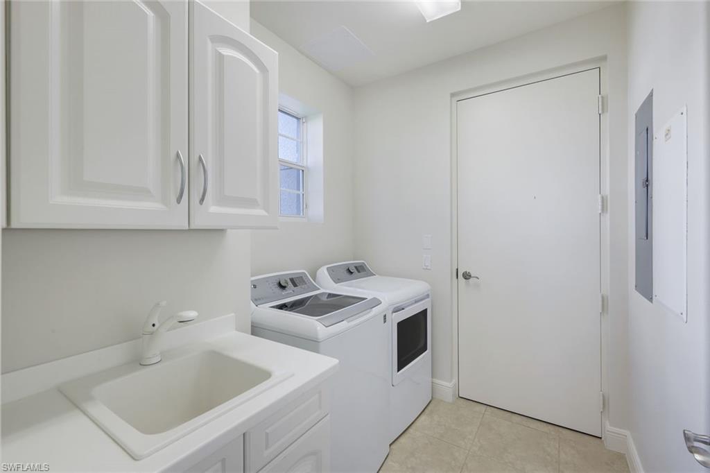 558 Avellino Isles CIR 14102