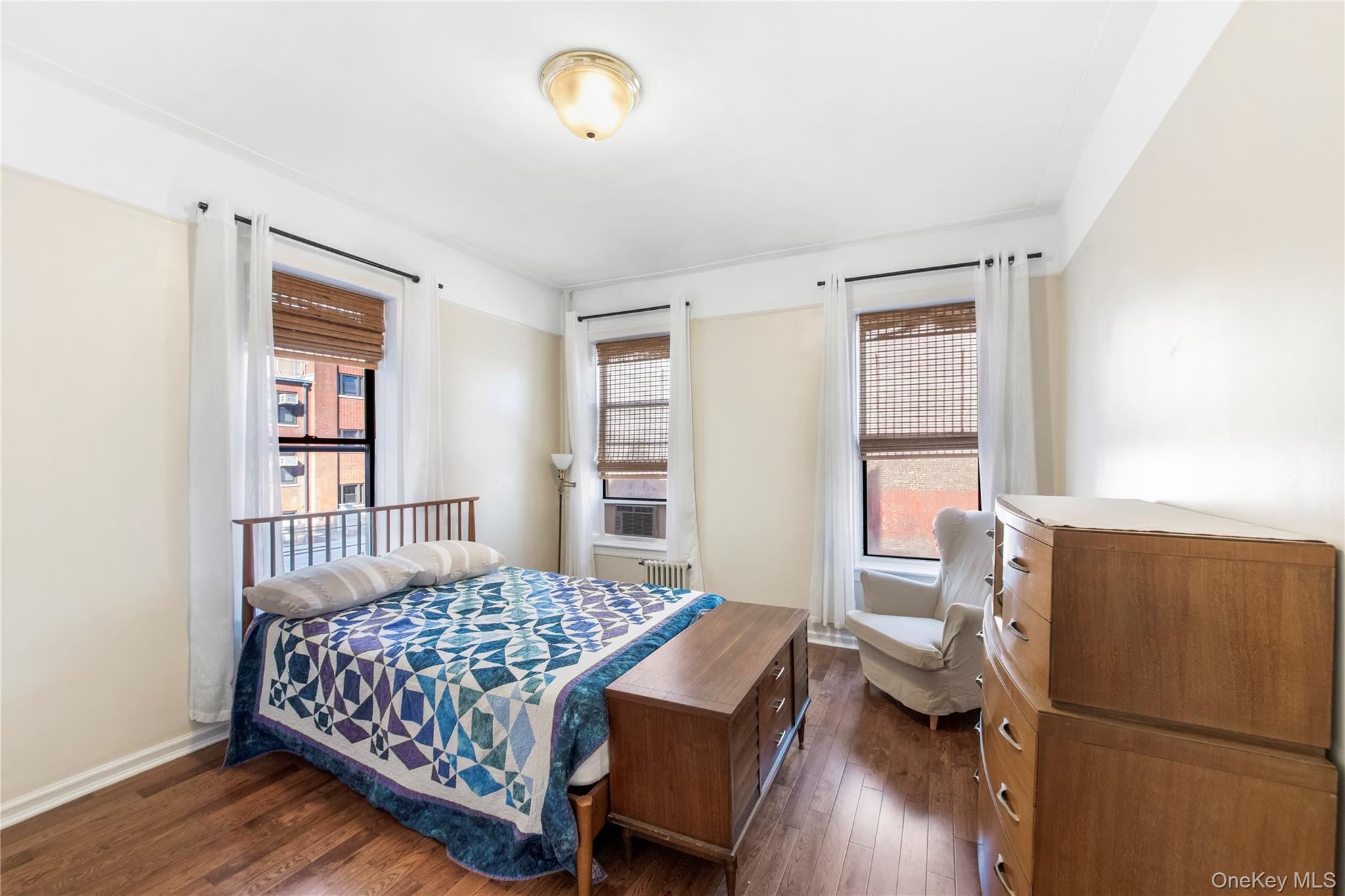 2913 Foster Avenue Unit: 3D