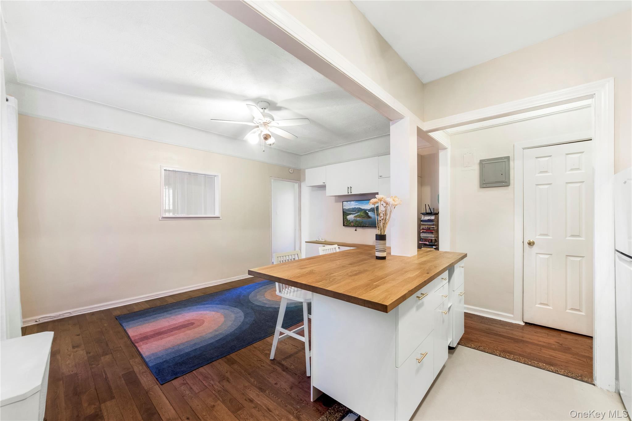 2913 Foster Avenue Unit: 3D