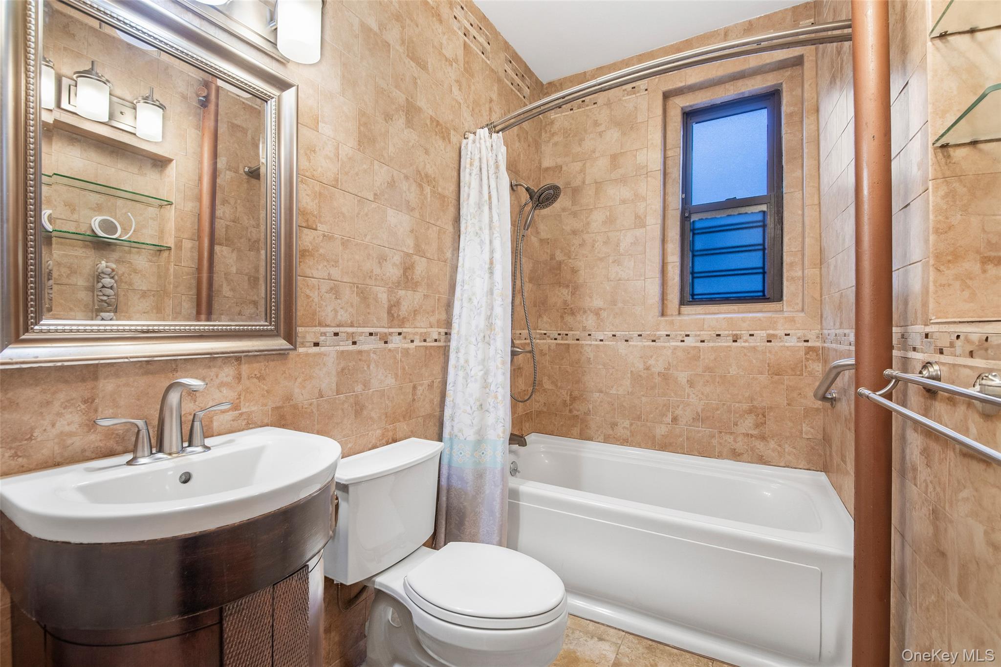 421 Crown Street Unit: 16R