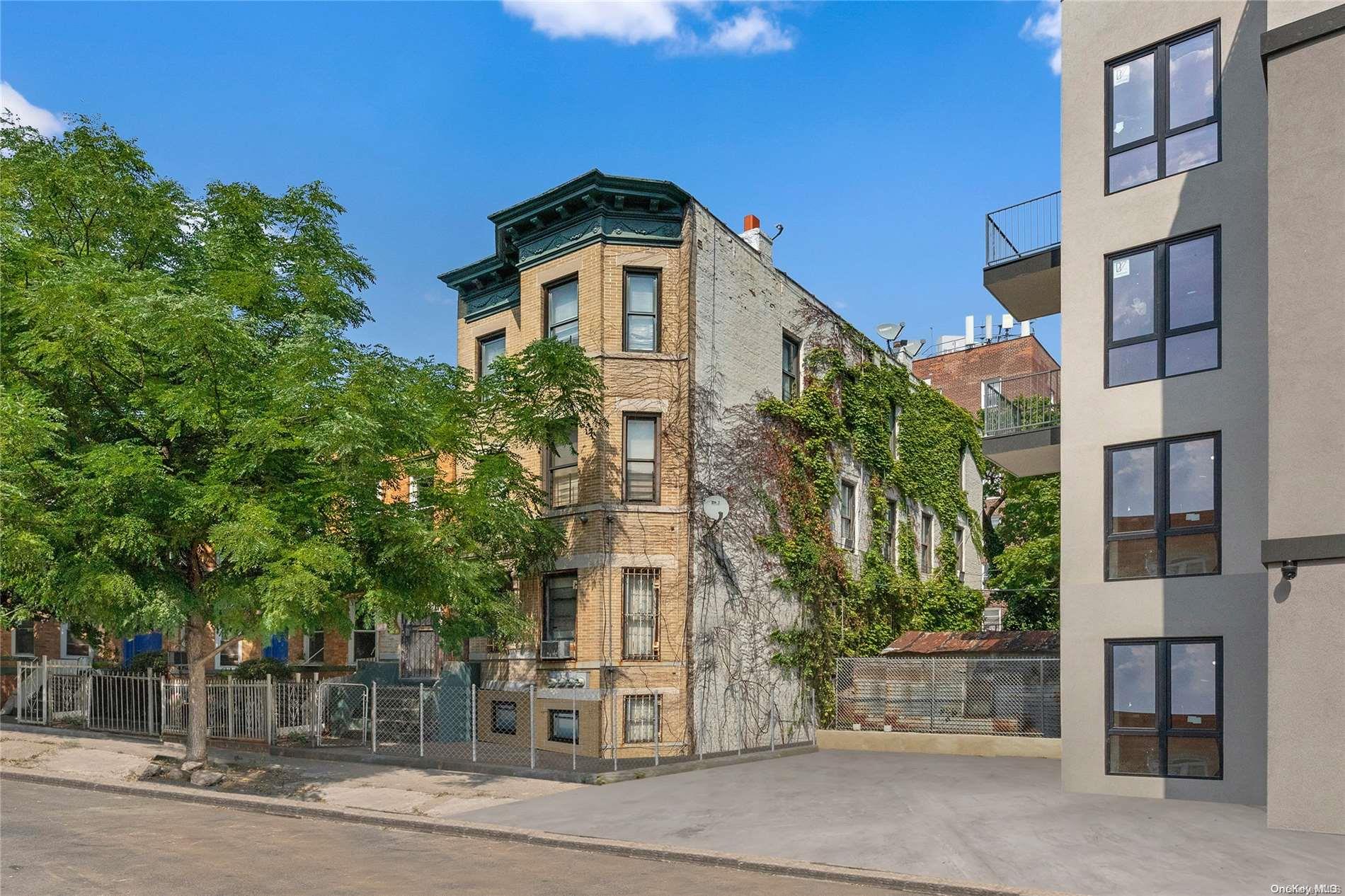 259 E 28th Street Unit: 3