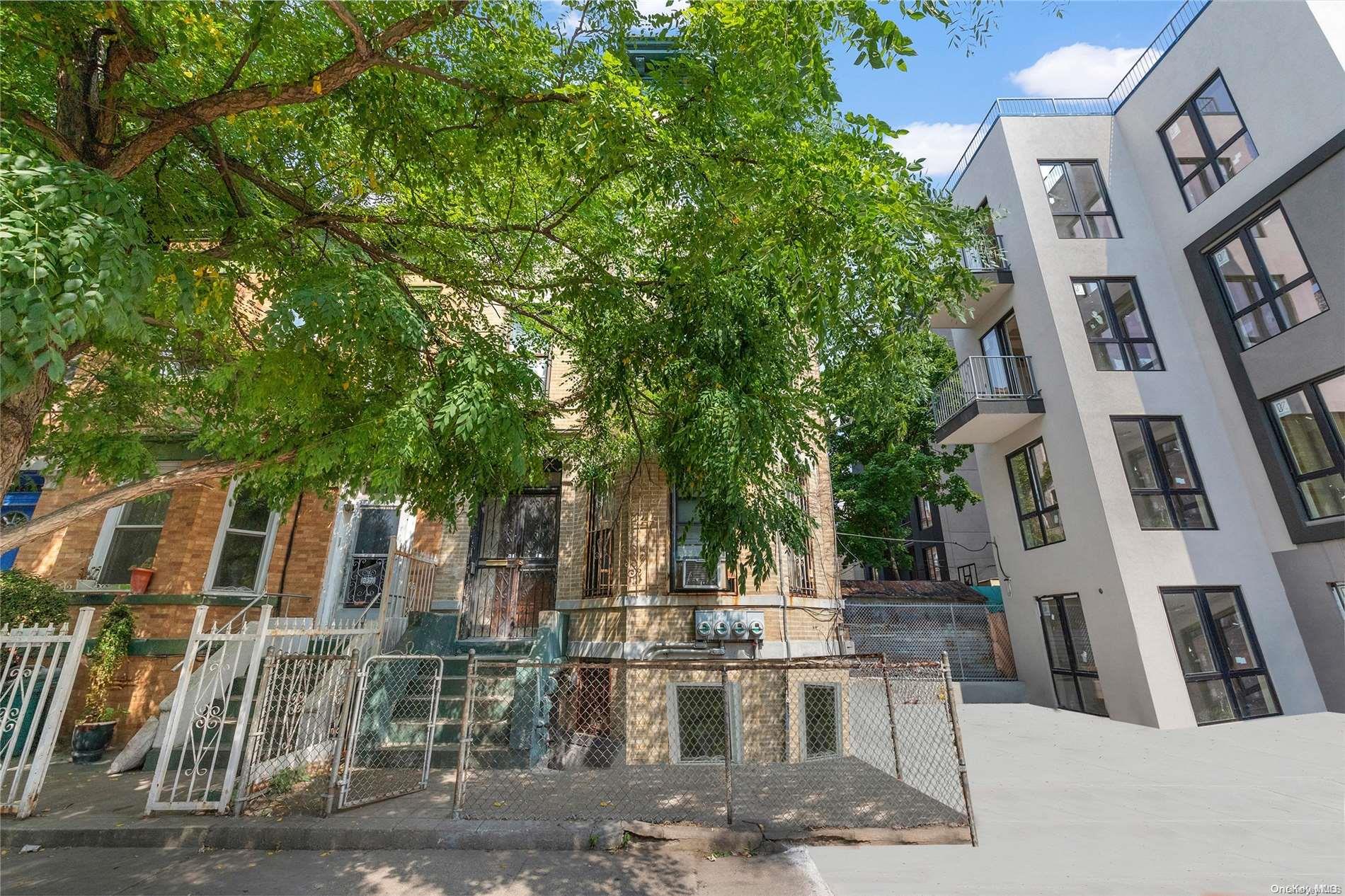 259 E 28th Street Unit: 3