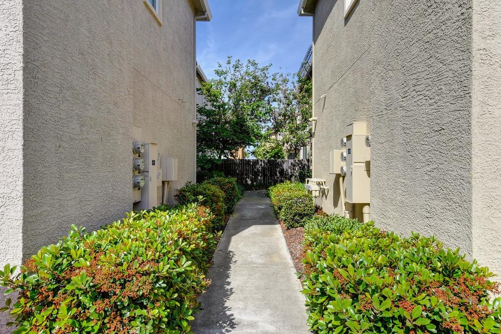 7515 Sheldon Road Unit: 26102