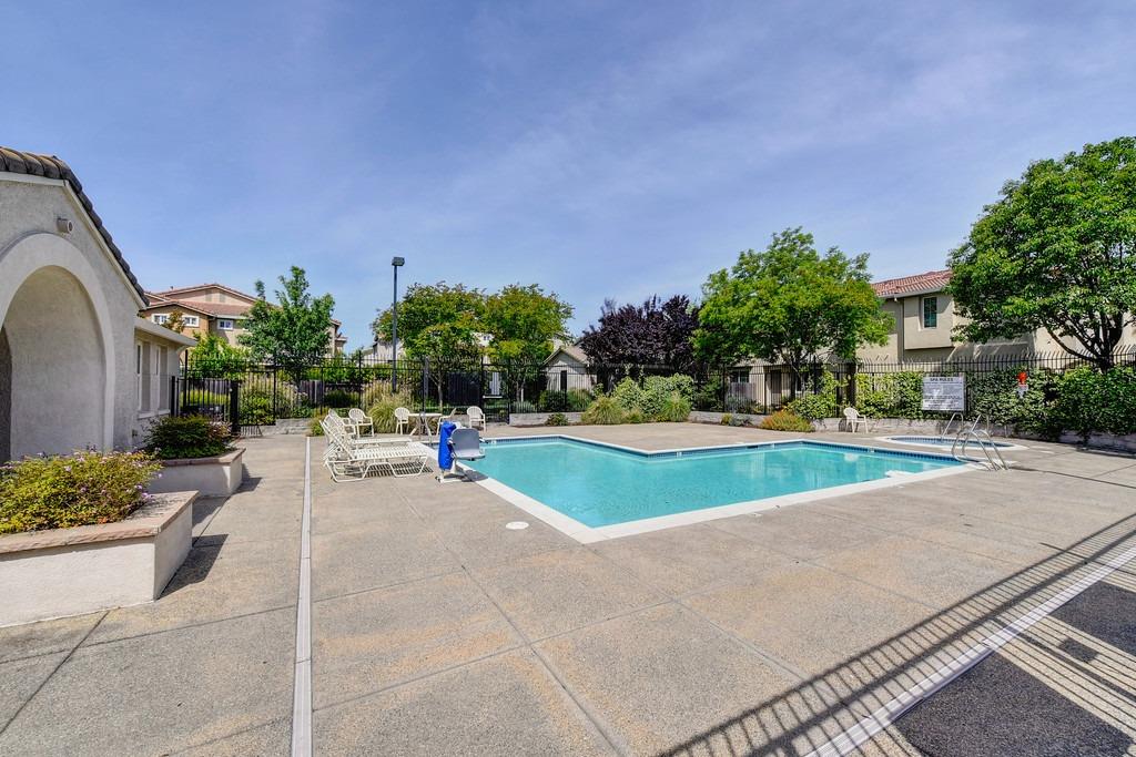7515 Sheldon Road Unit: 26102