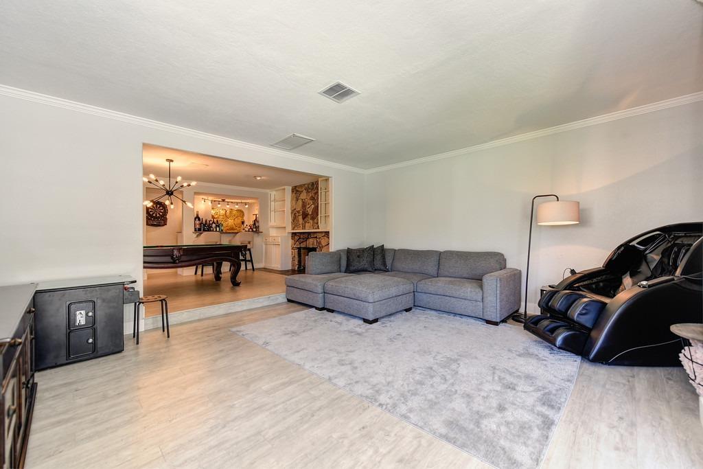 6049 Homesweet Way