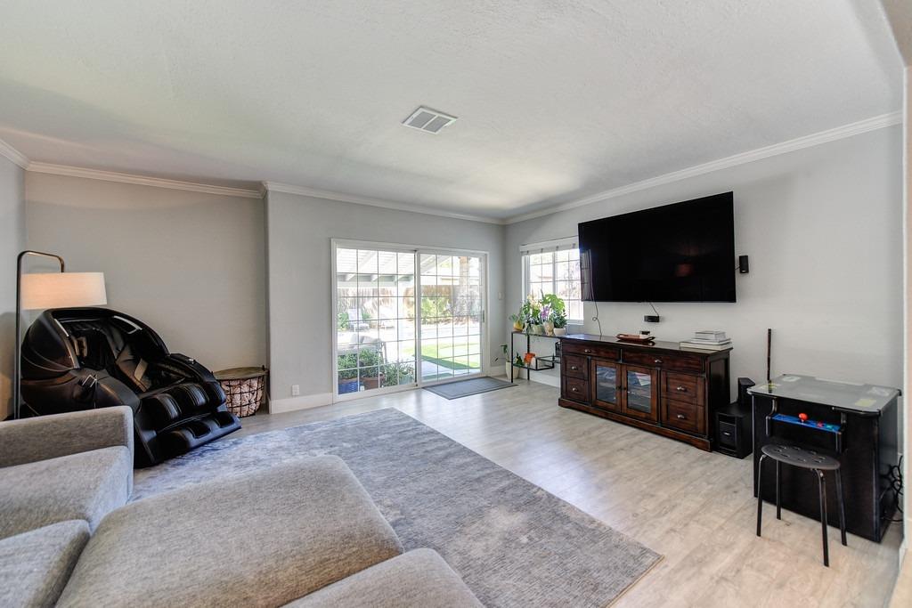 6049 Homesweet Way