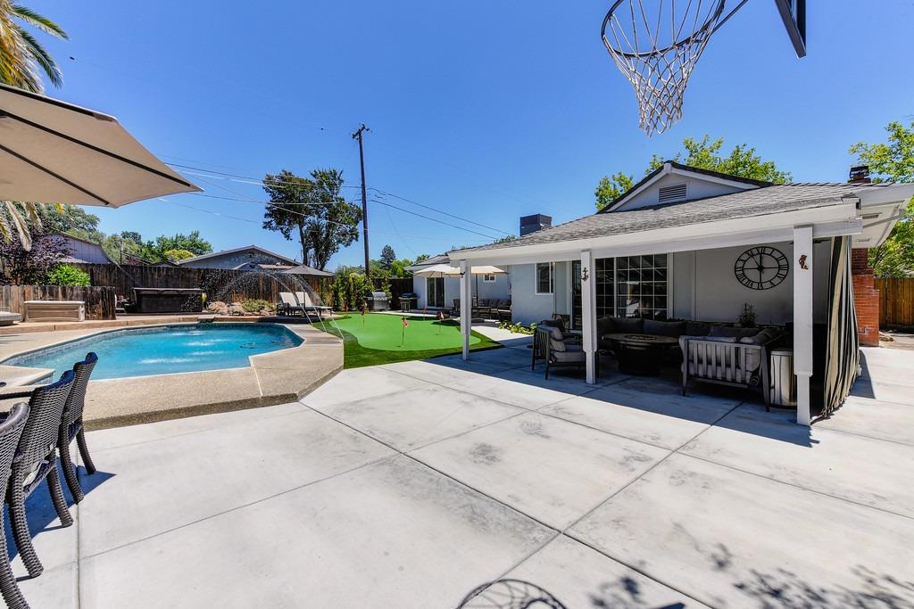 6049 Homesweet Way