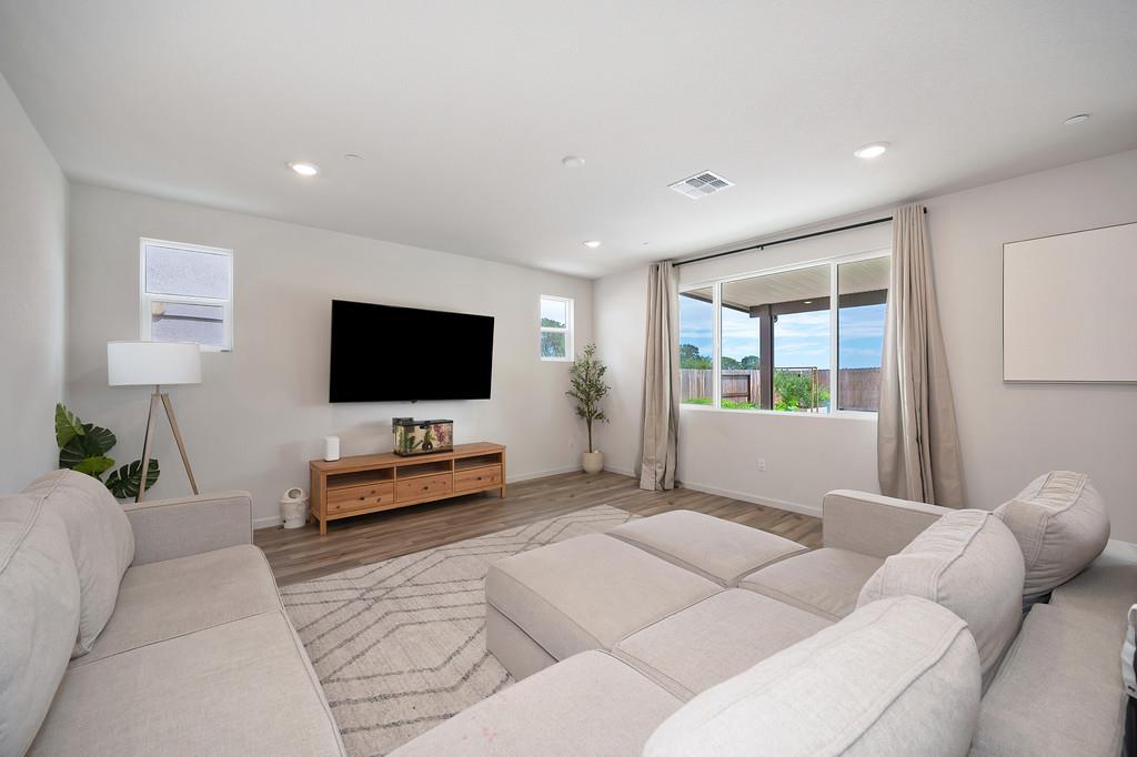 7624 Coffer Court