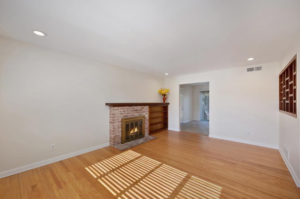 2600 Garrett Way