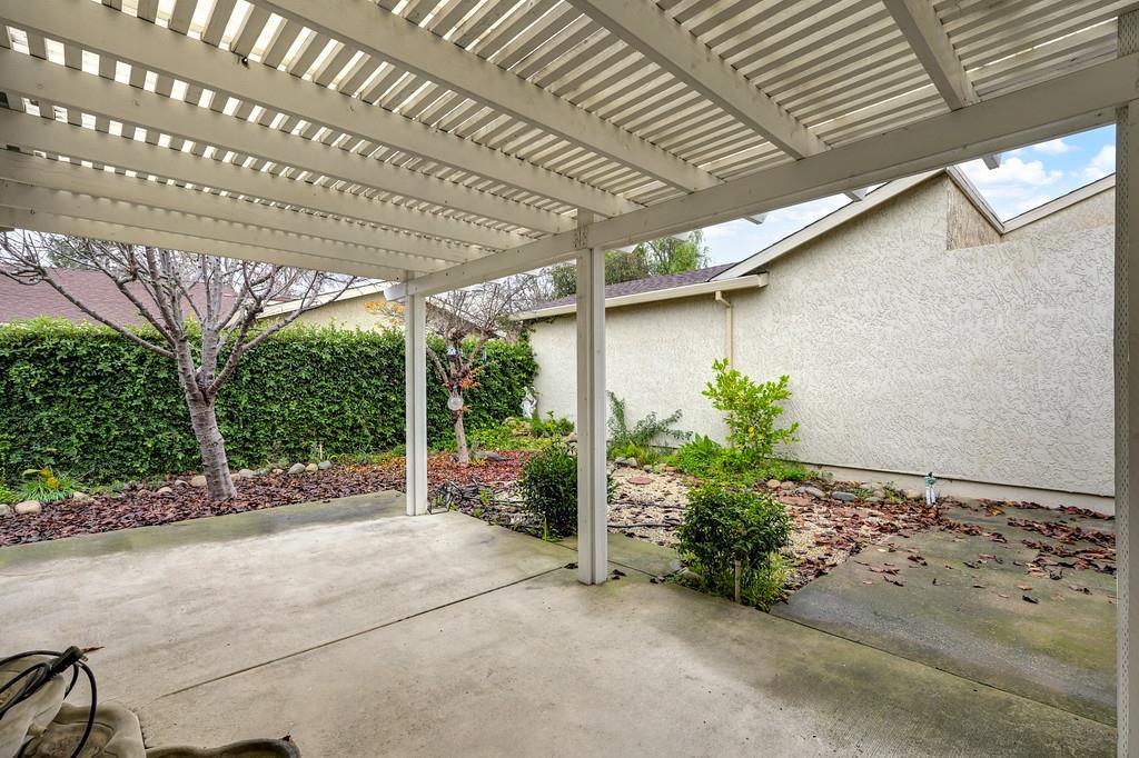 7528 Sunwest Lane