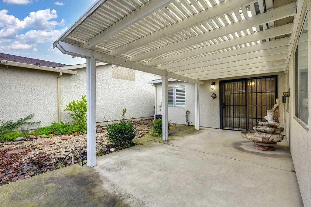 7528 Sunwest Lane