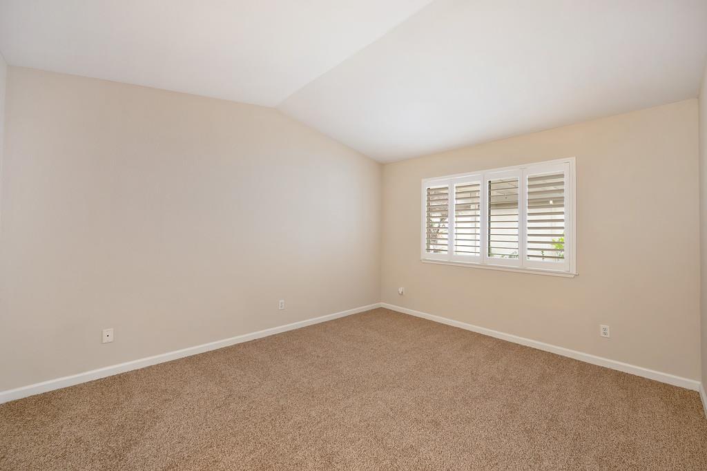 7528 Sunwest Lane