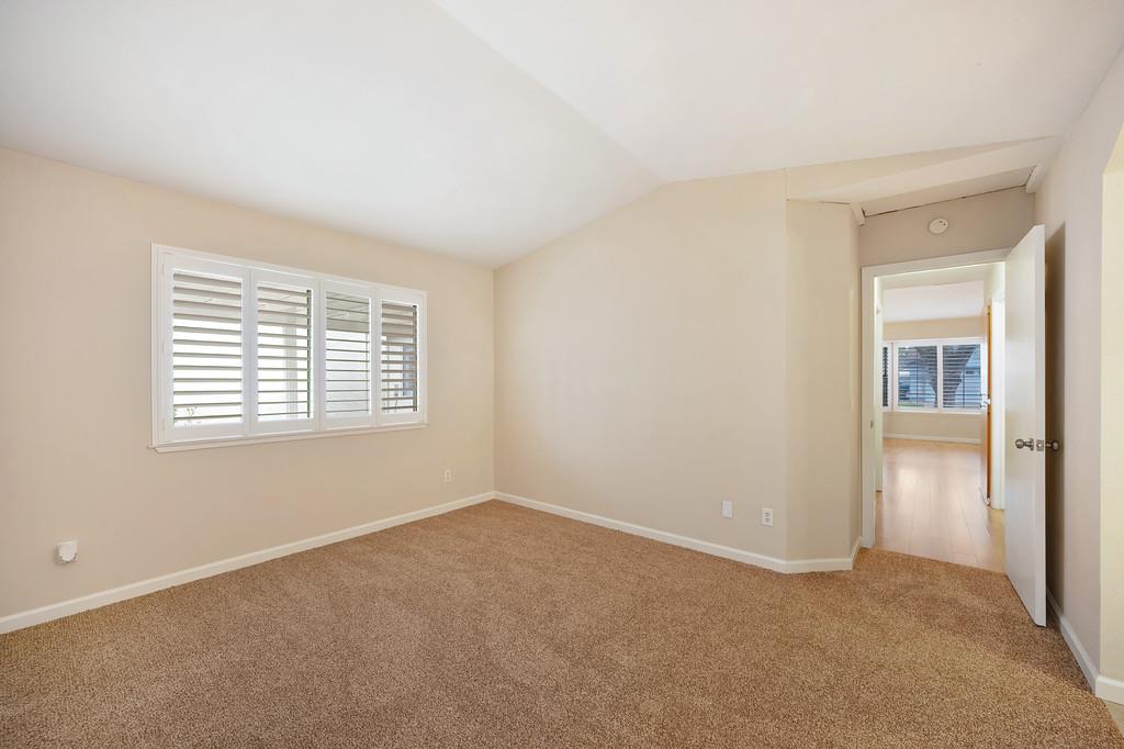 7528 Sunwest Lane