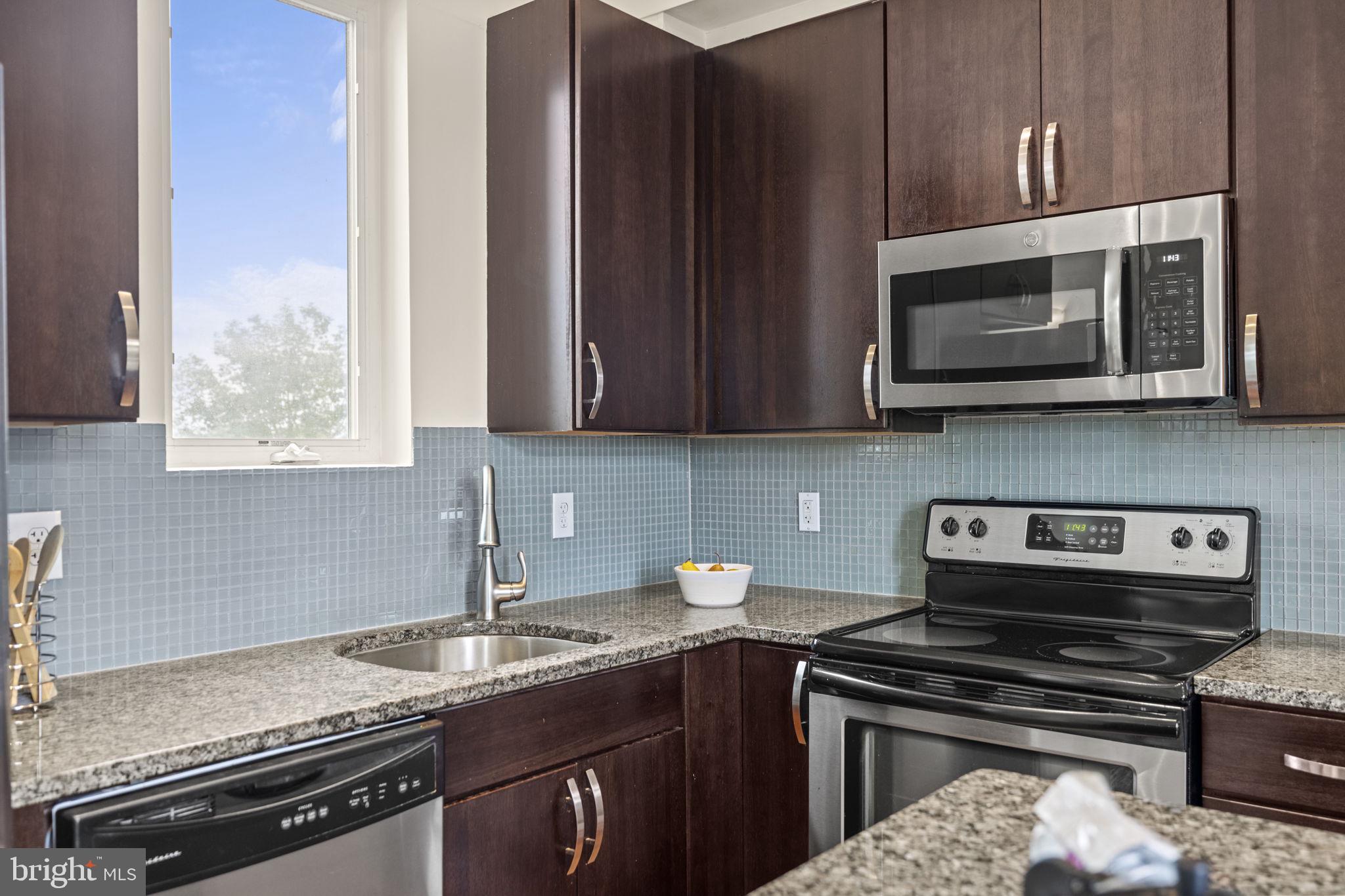 284 15TH STREET SE Unit: 401