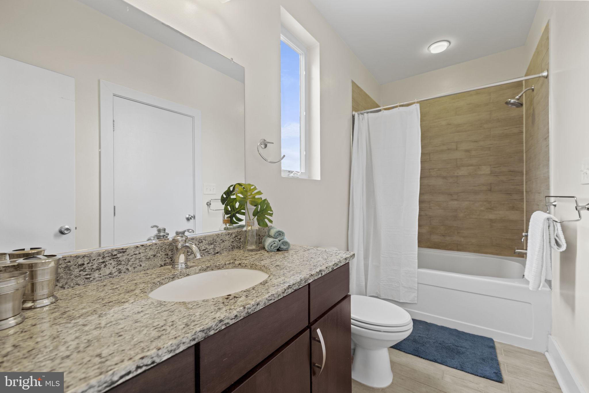 284 15TH STREET SE Unit: 401