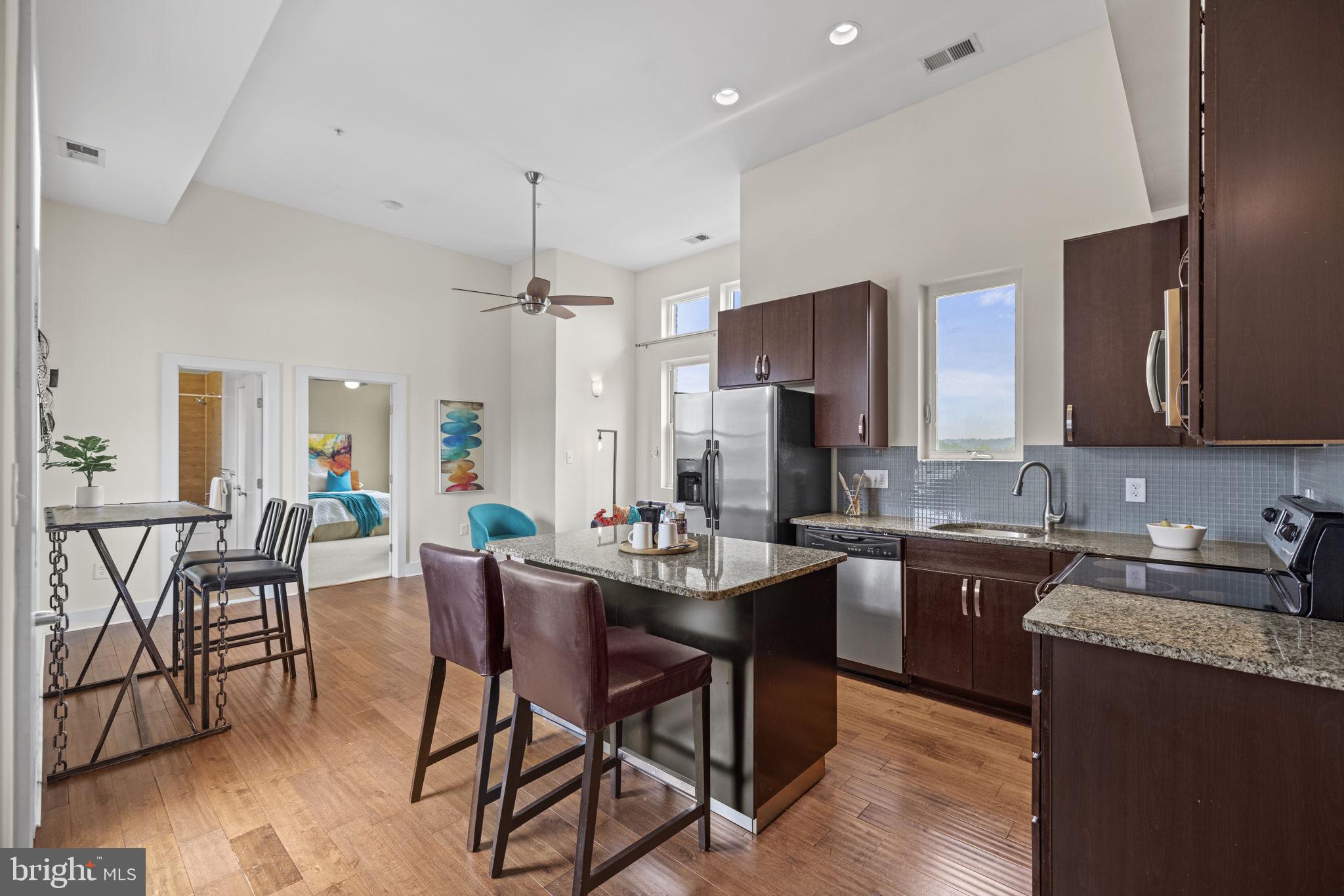 284 15TH STREET SE Unit: 401
