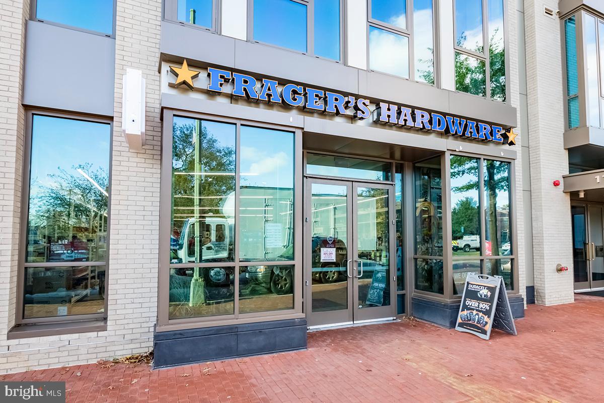 284 15TH STREET SE Unit: 401