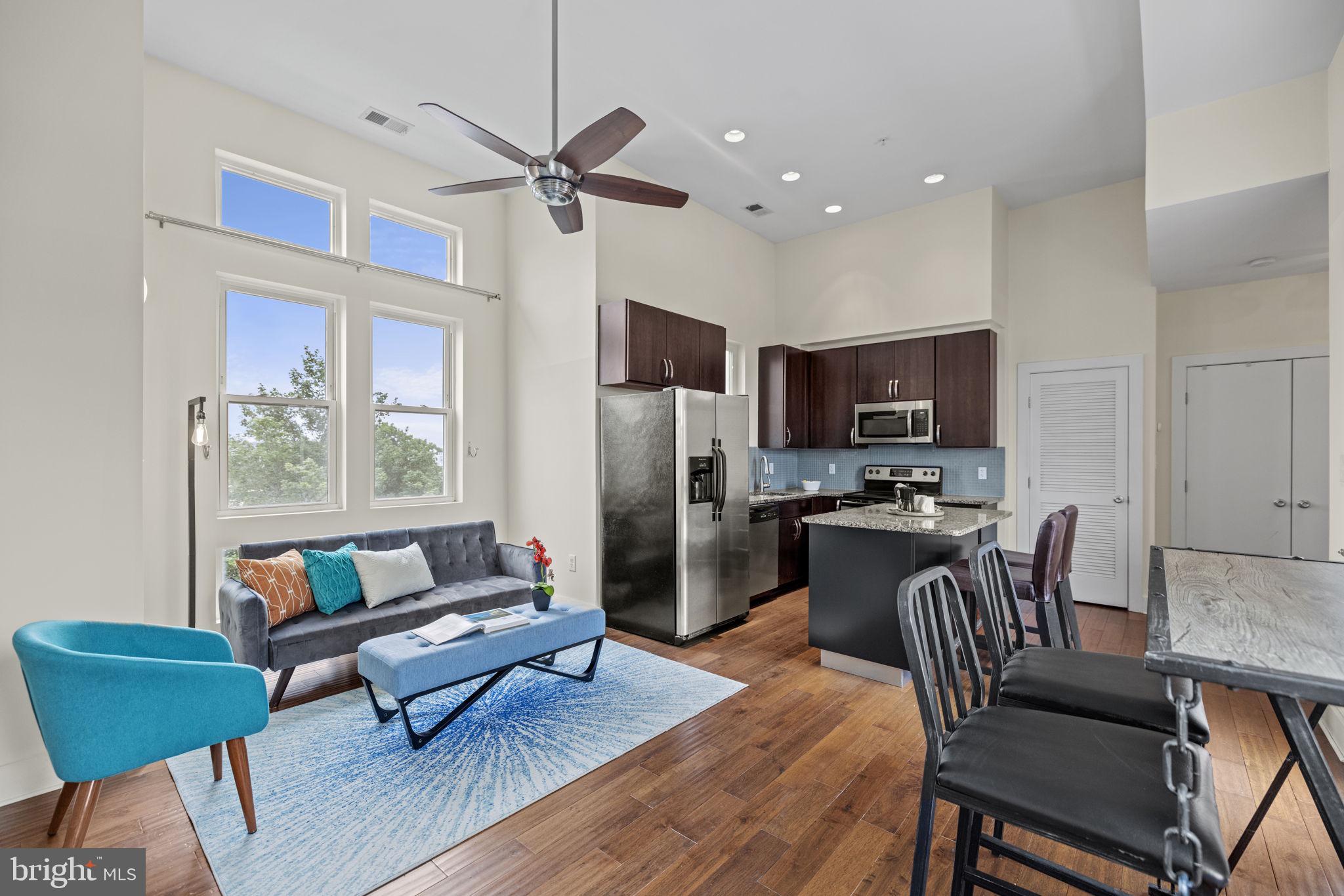 284 15TH STREET SE Unit: 401