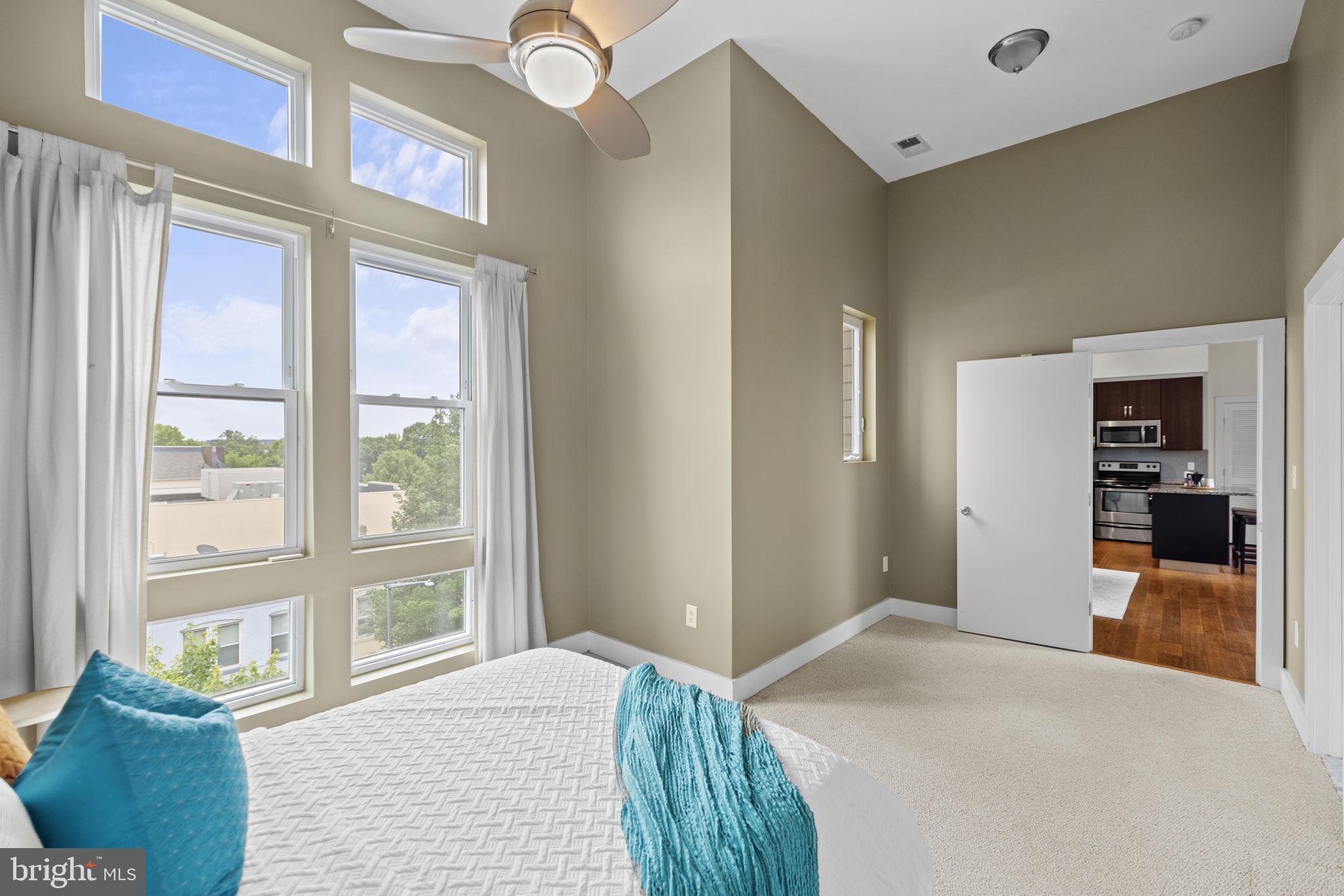 284 15TH STREET SE Unit: 401