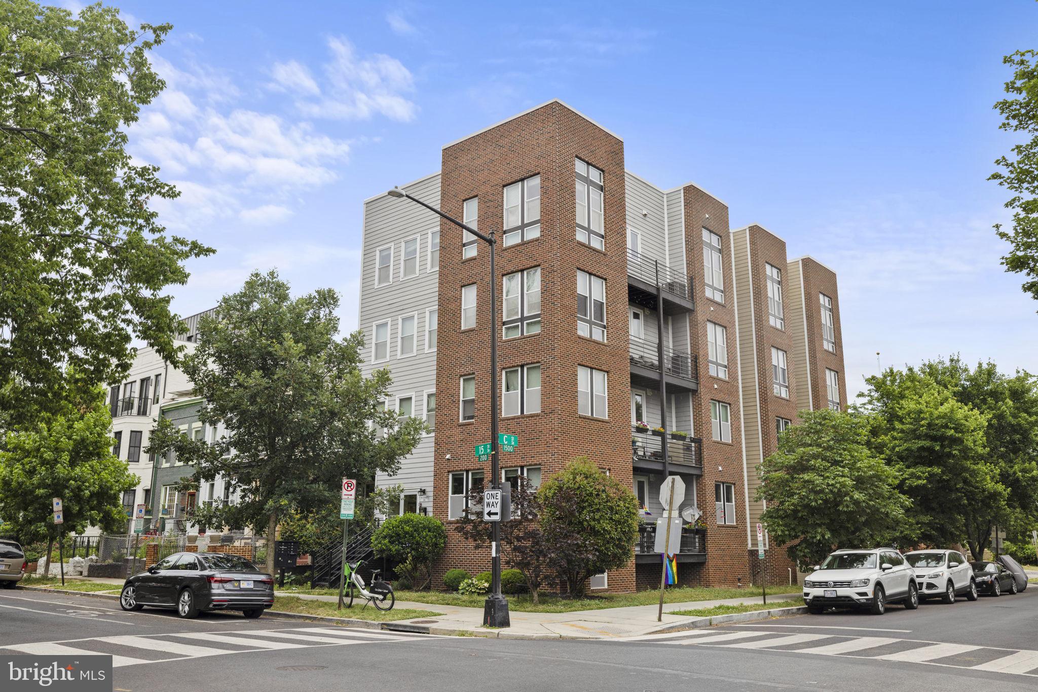 284 15TH STREET SE Unit: 401