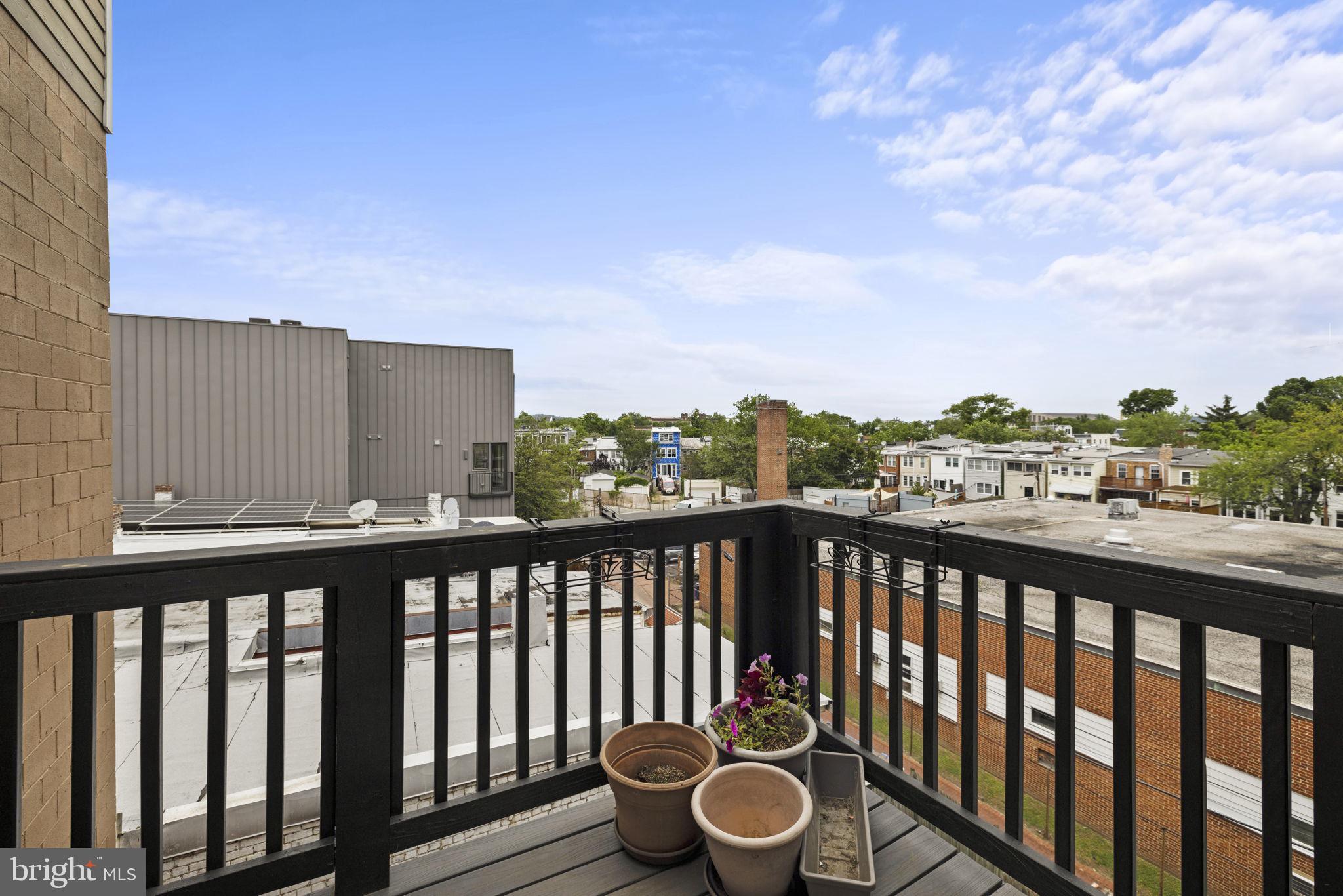284 15TH STREET SE Unit: 401