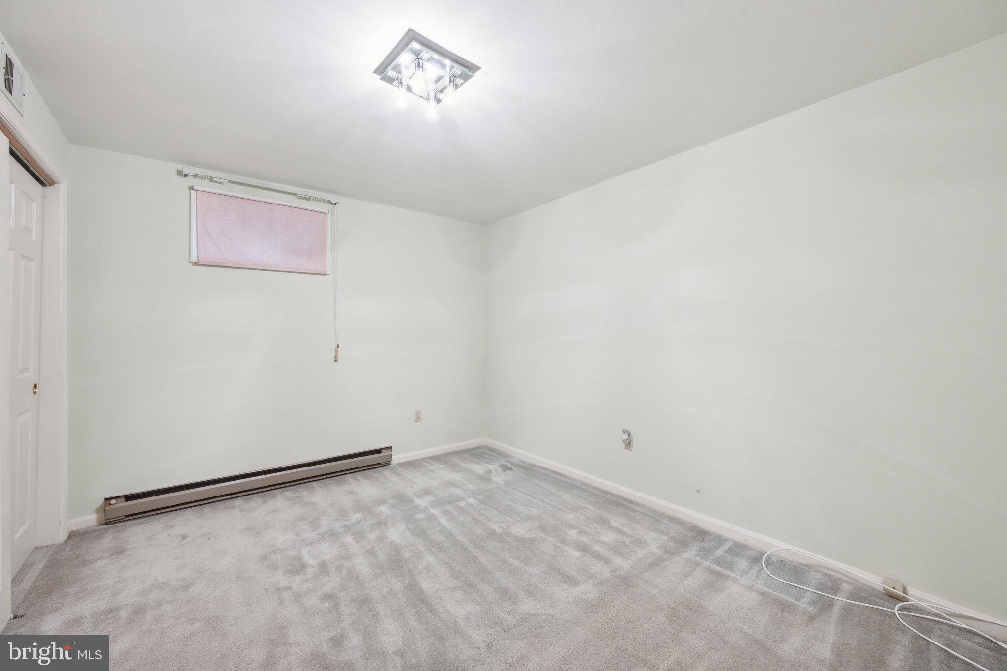 11209 Chantilly Ln