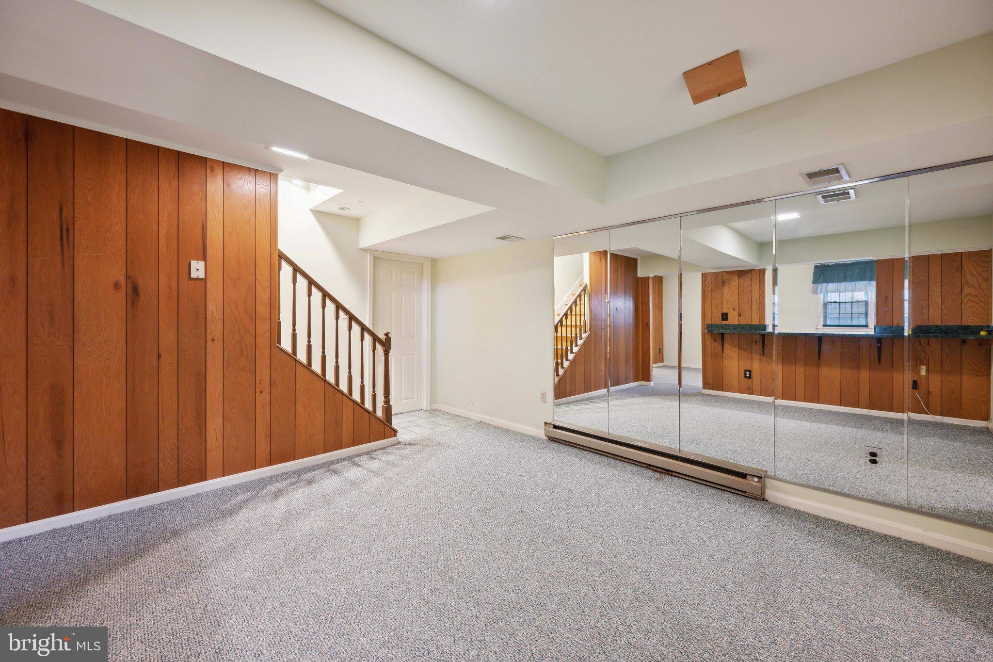 11209 Chantilly Ln