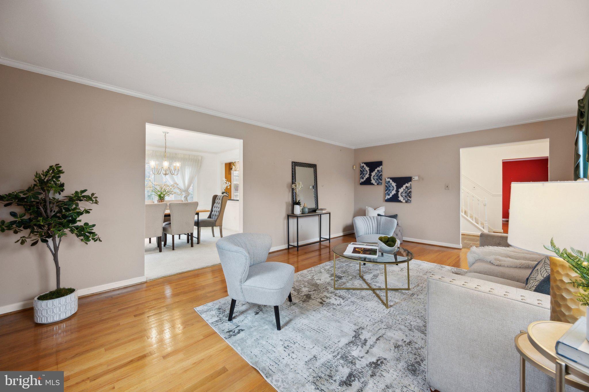 11209 Chantilly Ln
