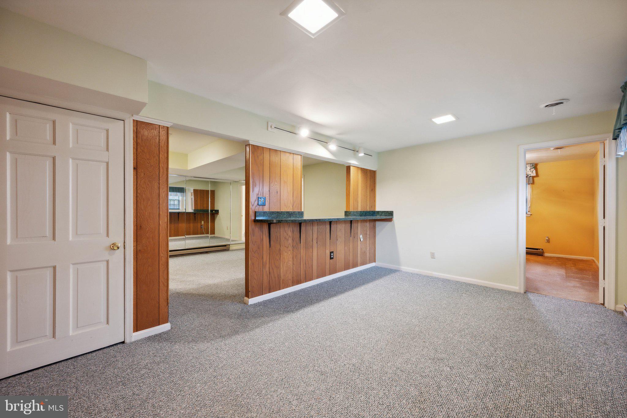 11209 Chantilly Ln