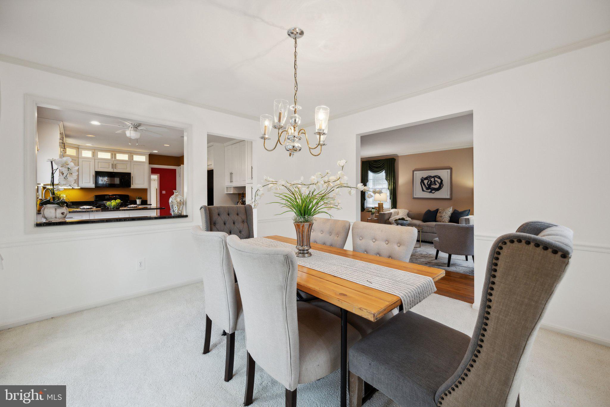 11209 Chantilly Ln