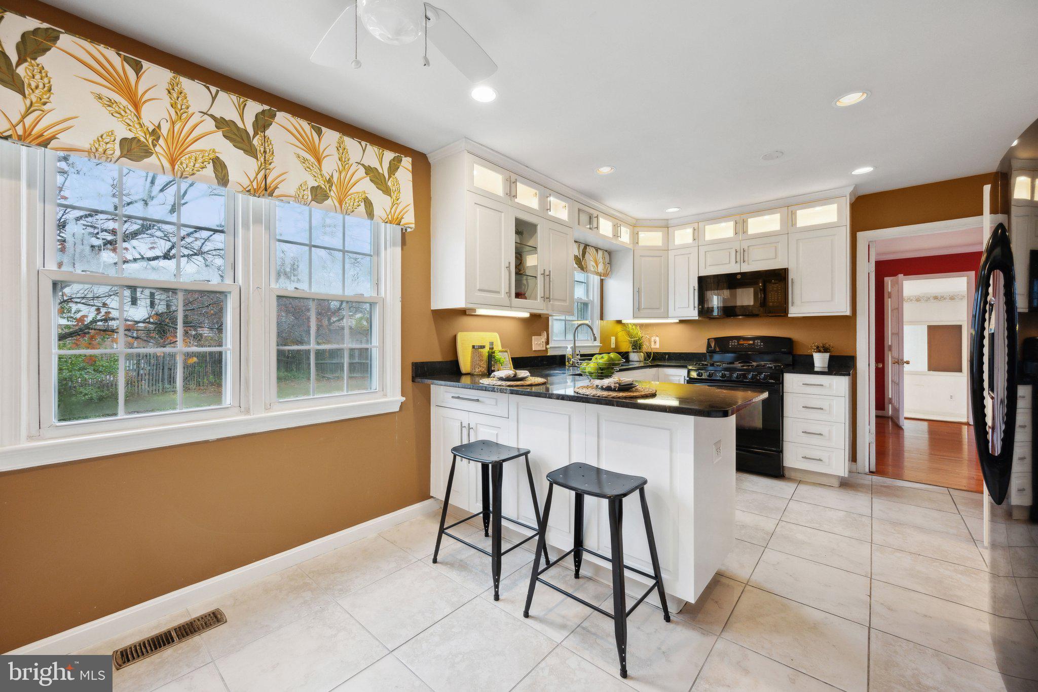 11209 Chantilly Ln