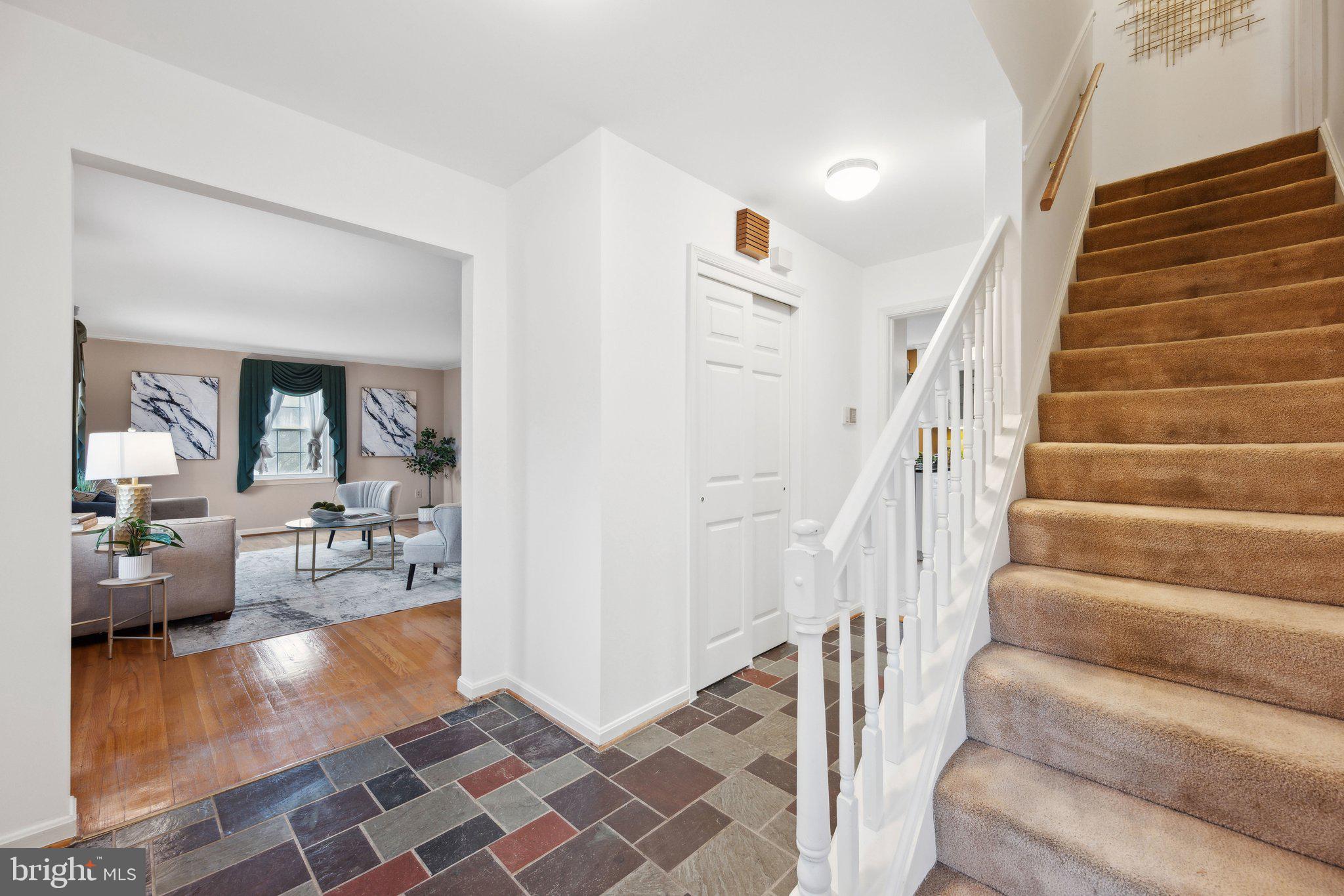 11209 Chantilly Ln