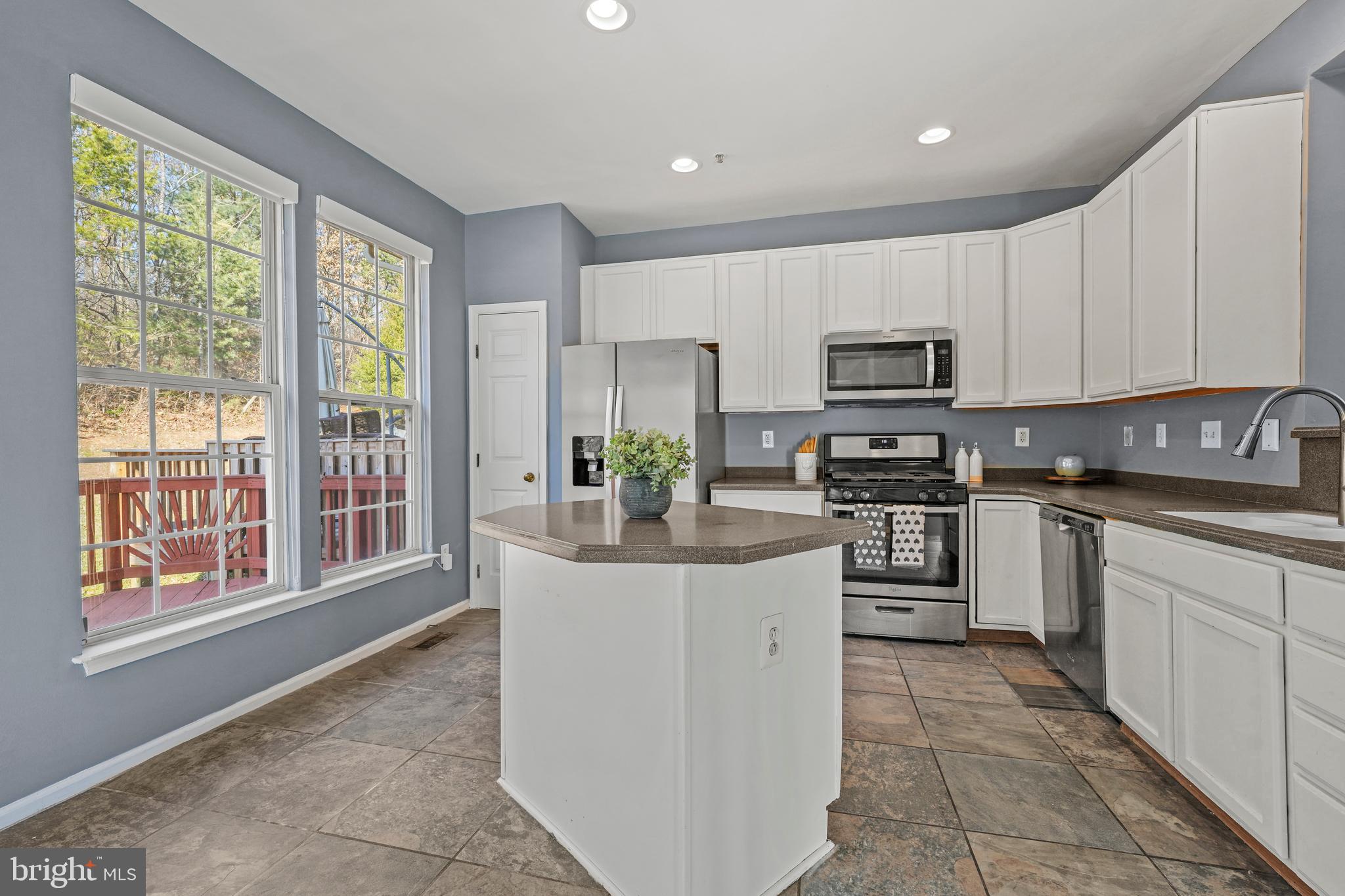 4012 MEADOW TRAIL LANE