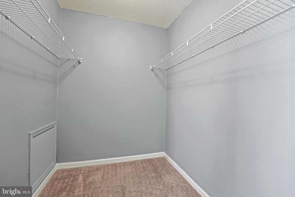 4012 MEADOW TRAIL LANE