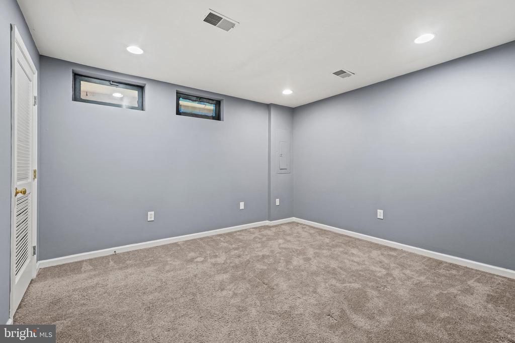 4012 MEADOW TRAIL LANE