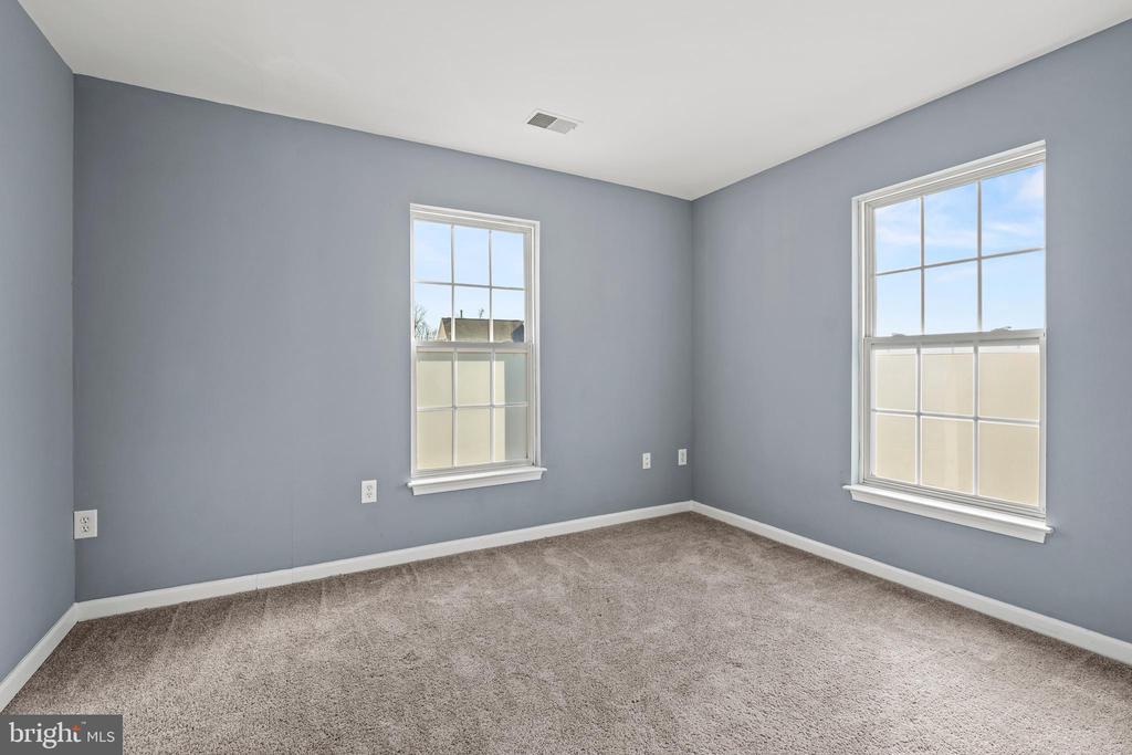 4012 MEADOW TRAIL LANE