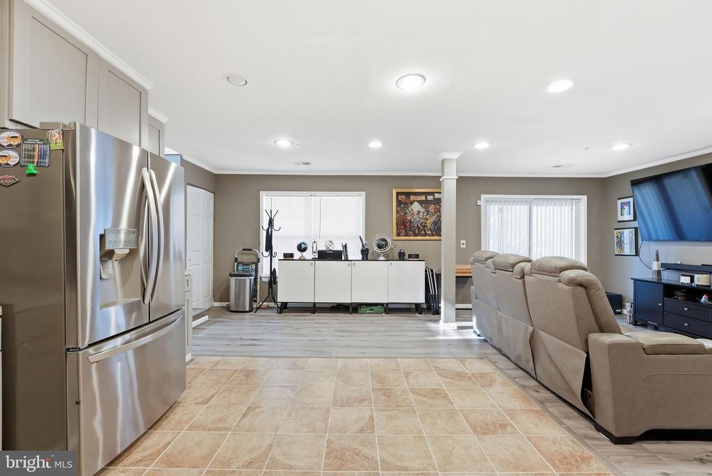 8668 DEVON HILLS DRIVE 8668