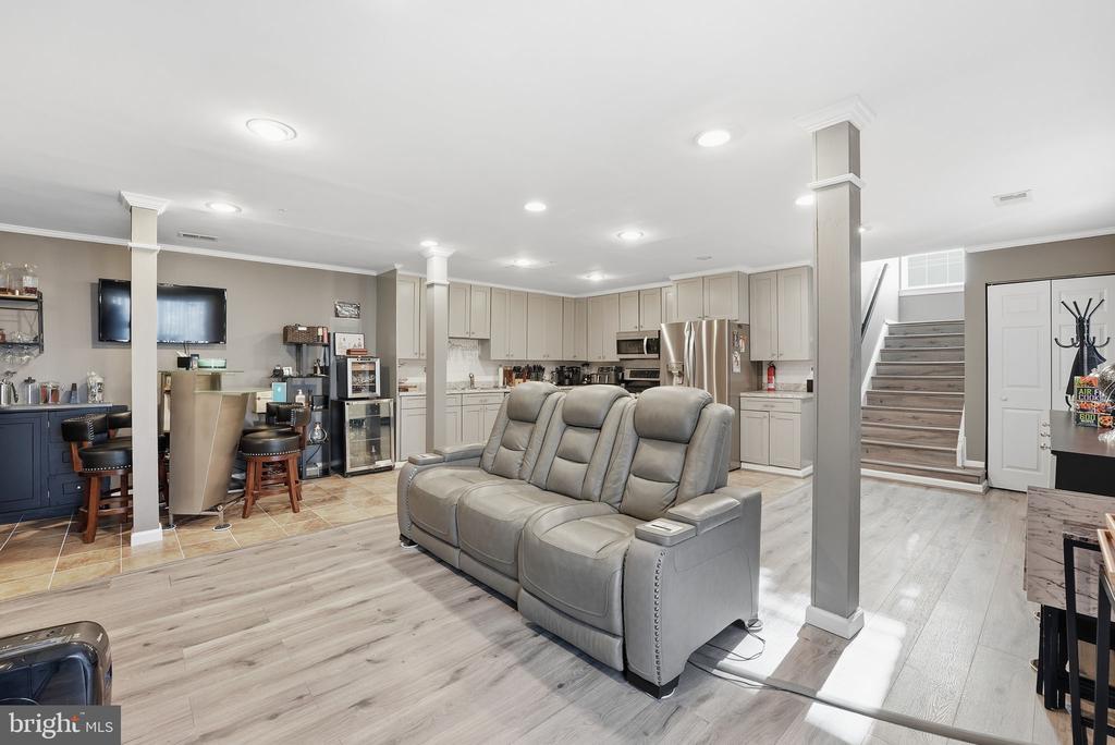 8668 DEVON HILLS DRIVE 8668