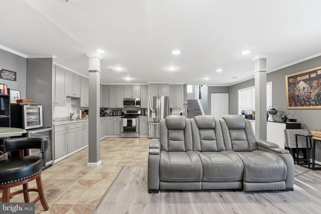 8668 DEVON HILLS DRIVE 8668