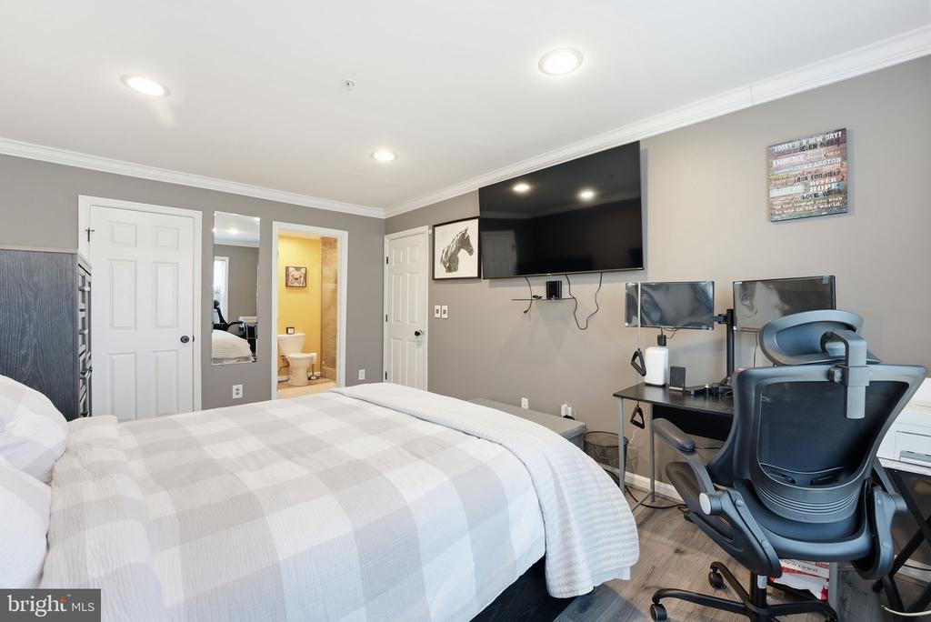8668 DEVON HILLS DRIVE 8668