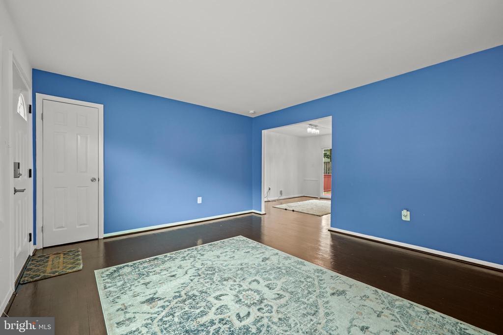 5802 SHEPHERD LANE