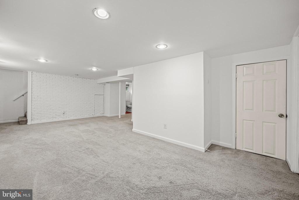 5802 SHEPHERD LANE